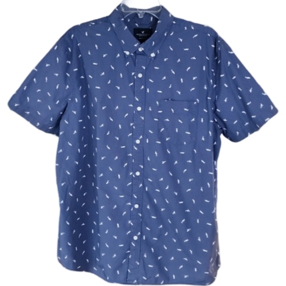American Eagle Mens XL Blue Shark Print Short Sleeve Button Down Shirt Cotton
